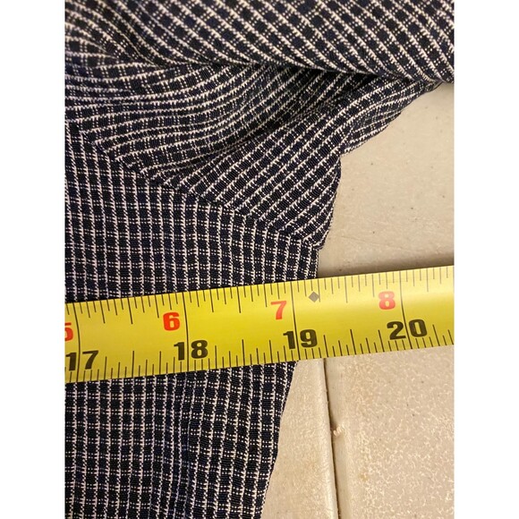 Jaclyn Smith Button Up Top Size Medium - Picture 5 of 6